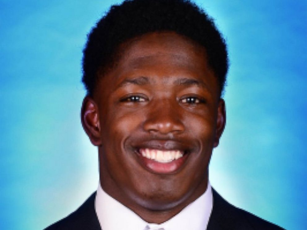 HT_UNC_Football_player_Allen_Artis_hb_160913_4x3_992.jpg