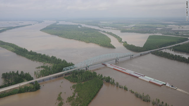 t1larg.flooding.uscg.jpg