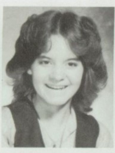 LorreeLeeDennisKeator-1981SophomorePhoto_zps6f212652.jpg