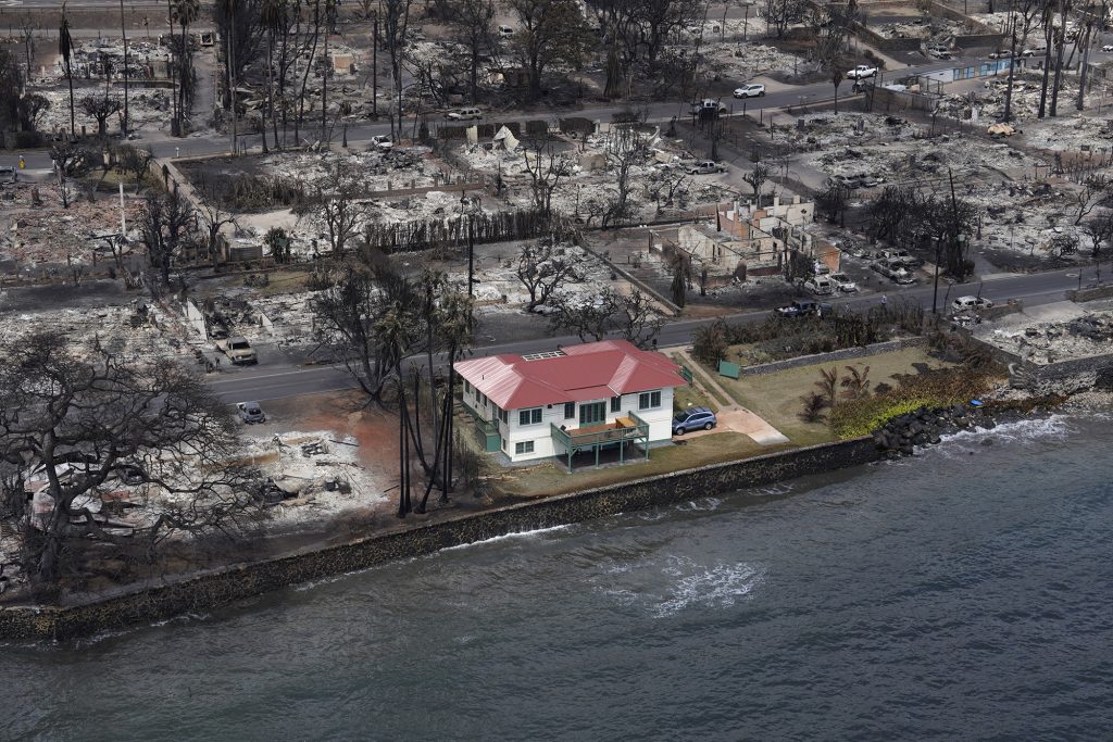 A building appears untouched by the wildfire which destroyed the historic town of Lahania Thursday, Aug. 10, 2023, on Maui. (Kevin Fujii/Civil Beat/2023)