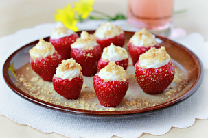 cheesecake-stuffed-strawberries-303.jpg