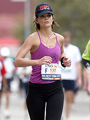 katie_holmes180.jpg