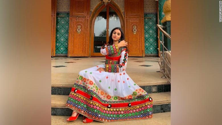 210913153925-04-afghan-women-traditional-dress-exlarge-169.jpg