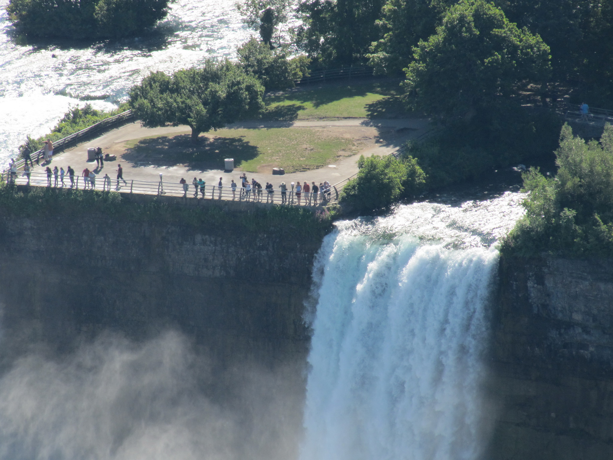 American_Falls%2C_Niagara_Falls_-_panoramio_%2818%29.jpg