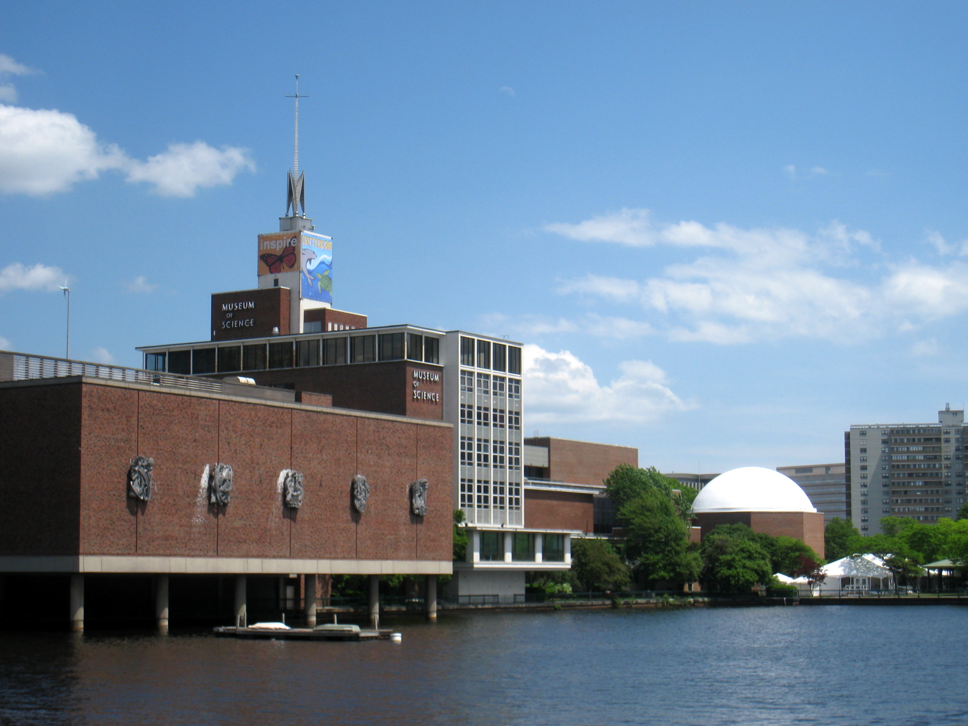 Museum_of_Science,_Boston_-_IMG_3975.jpg