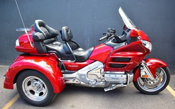 Honda-GL1800-Trike.png